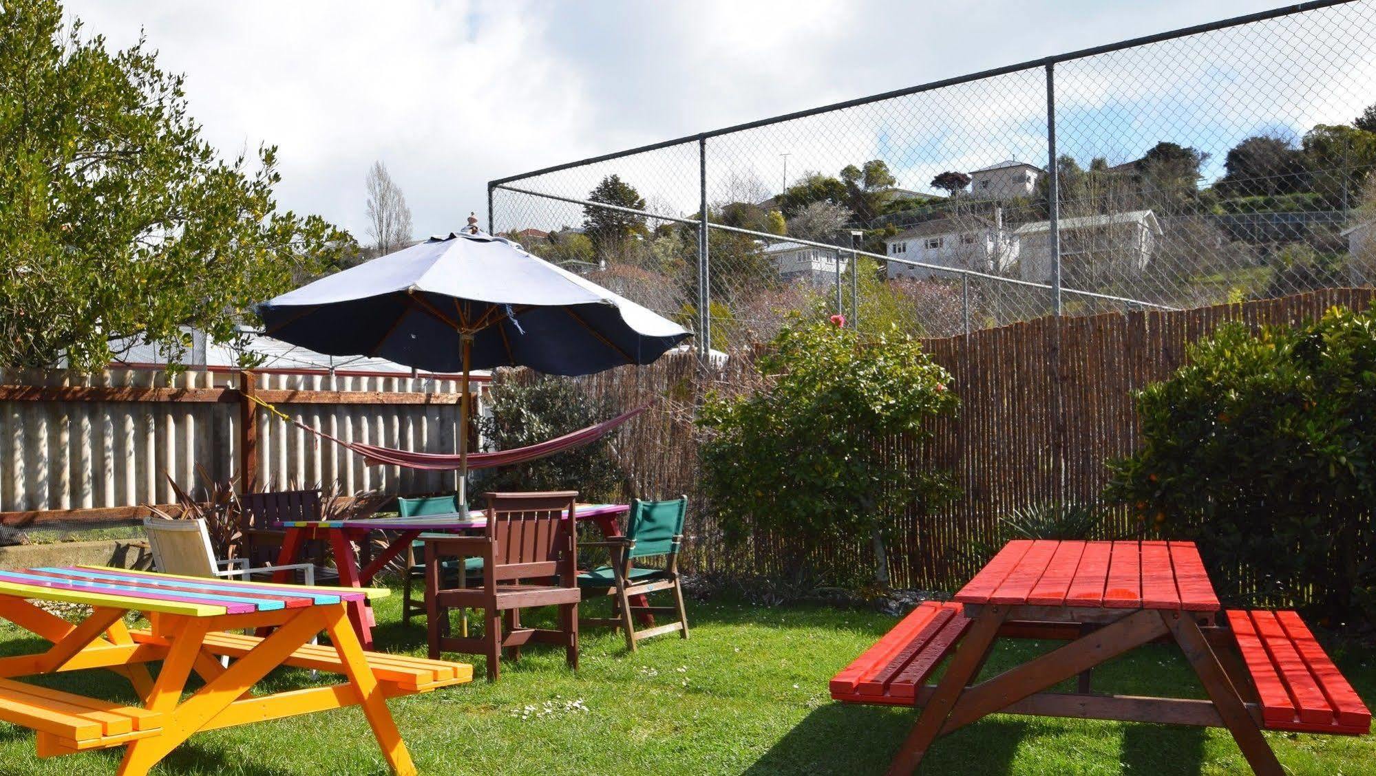 The Bug Backpackers Hostel Nelson Exterior photo